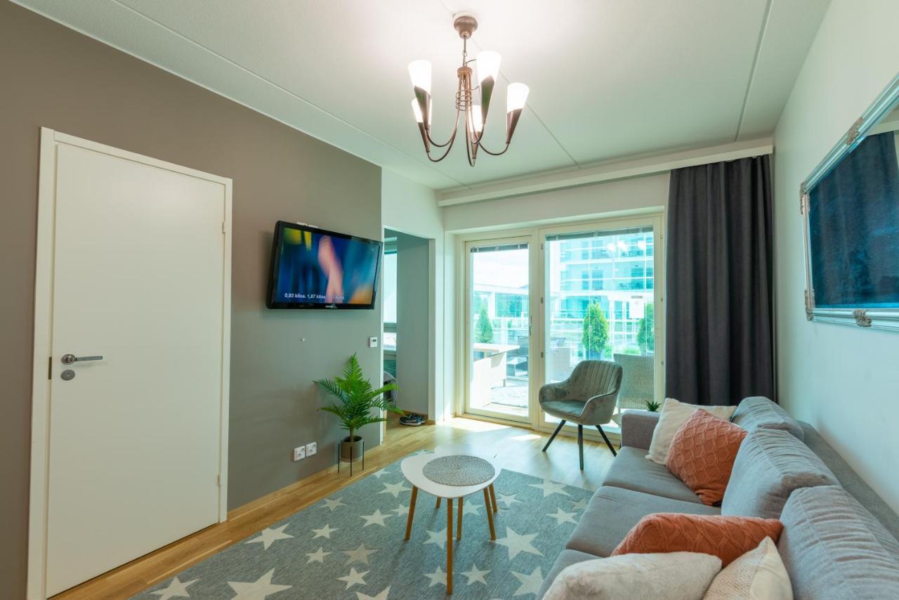 Starhomes Double Lux 8 Oulu Esterno foto